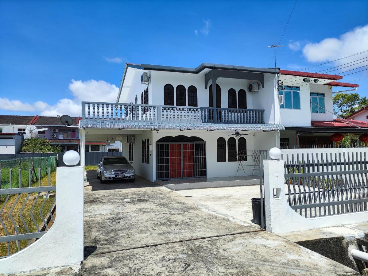 Grand Height Homestay 7A 10Pax 4Rooms Sibu Exterior photo